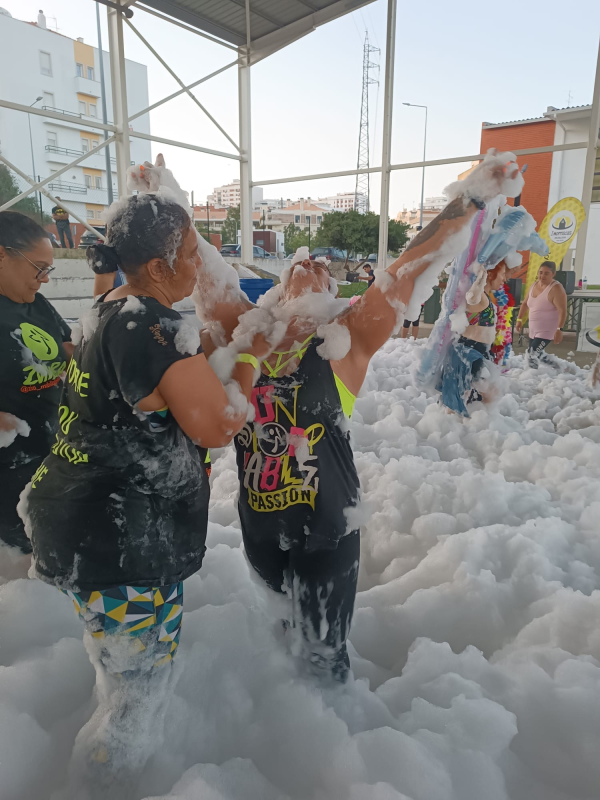 Zumba na espuma